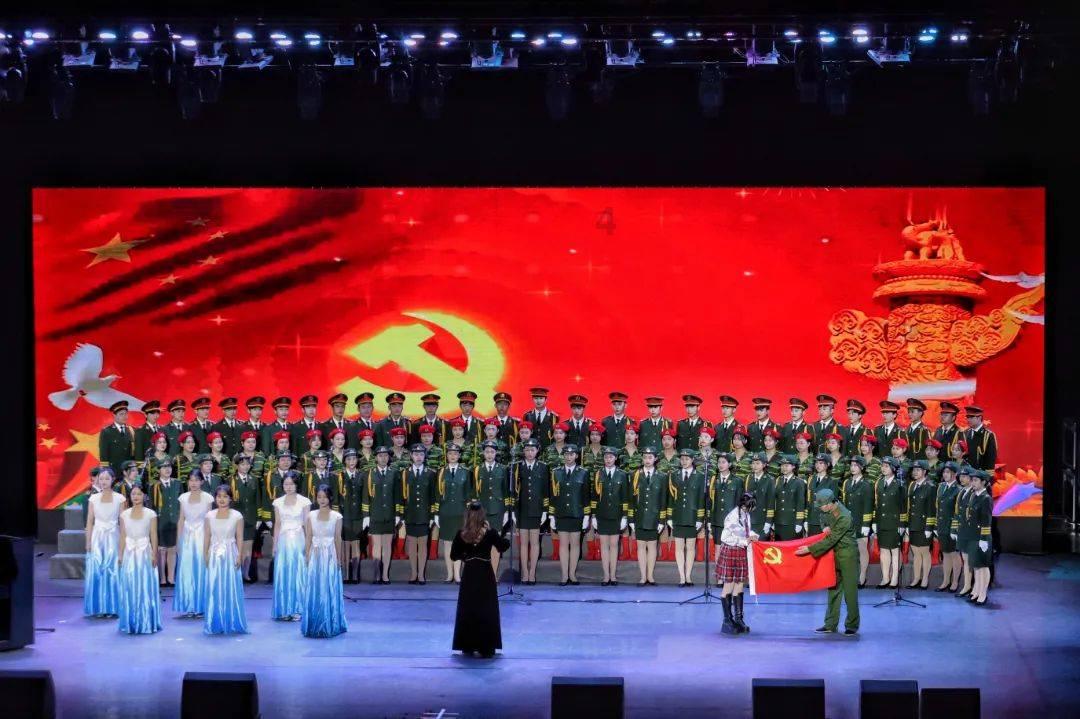 如何看待同事，上司下属之间微信屏蔽朋友圈？